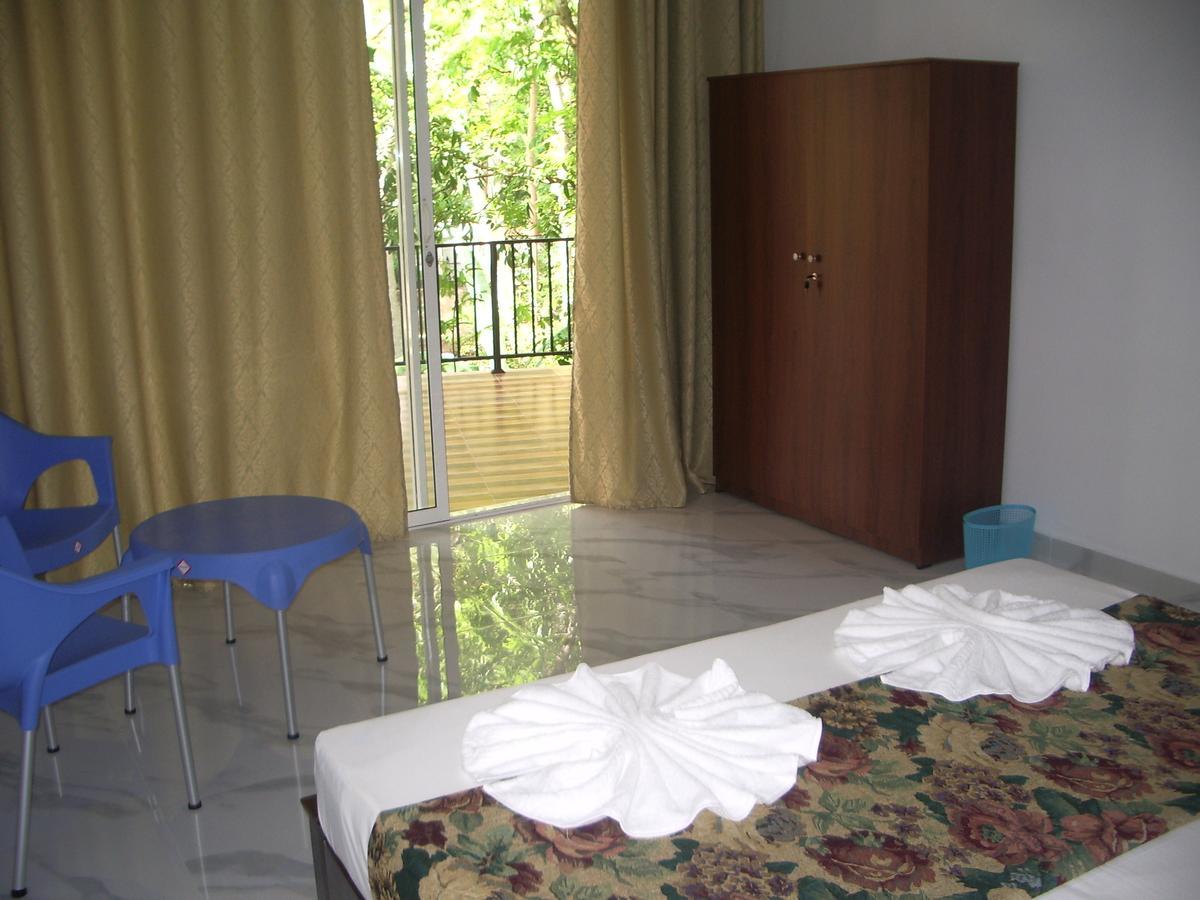 Hotel "Diana" 希克杜沃 外观 照片